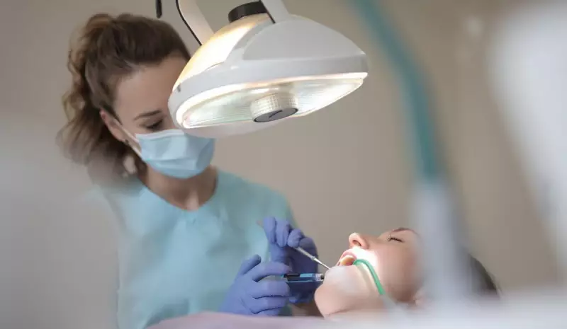 14 milhões de brasileiros vivem sem dentes: cárie é a principal vilã