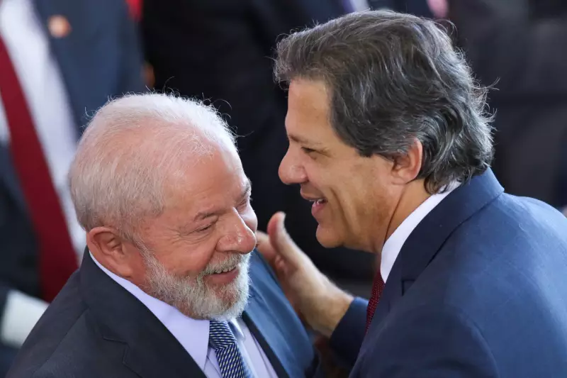 57% dos brasileiros acreditam que a economia está no caminho errado, aponta IPESPE