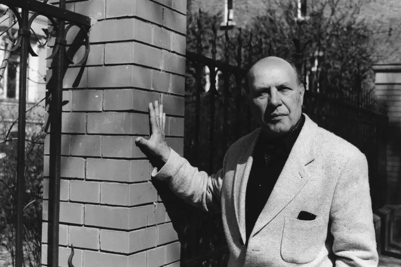 A Incrível História do Jovem que Fugiu de Auschwitz e Conquistou o Prêmio Nobel