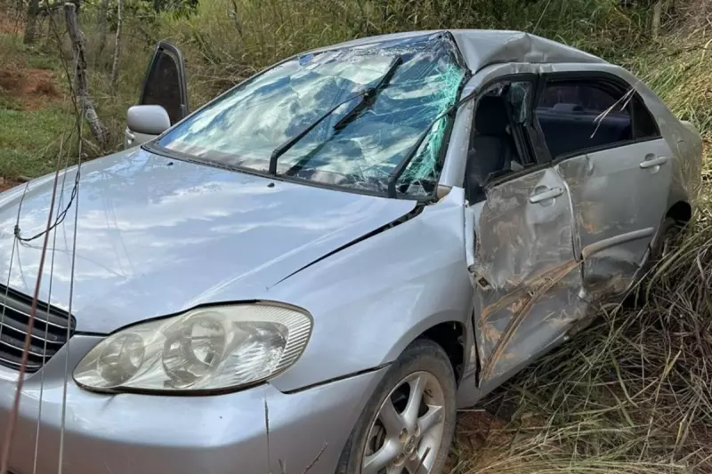 Acidente na MG-188: Caminhão atinge carro em conversão e deixa duas mulheres feridas