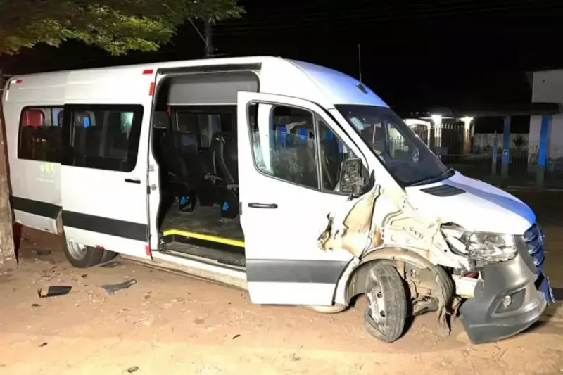 Acidente na MG-265: Van com alunos é atingida por carro após Jogos Escolares