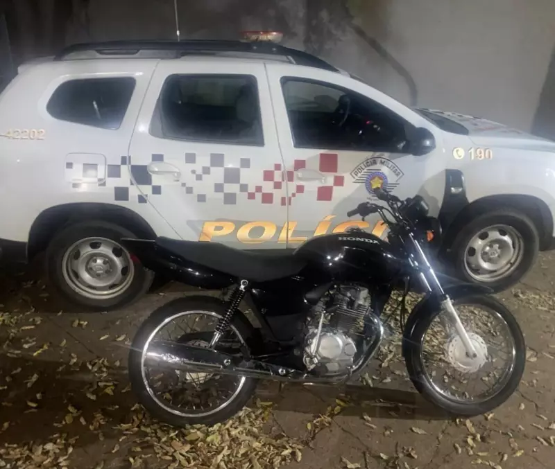 Adolescente de 16 anos é apreendido após dirigir moto sem capacete e cometer furto em Presidente Epitácio