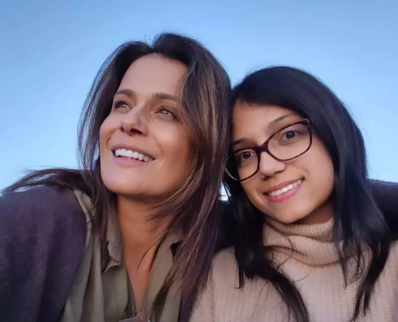 Adriana Araújo compartilha desafios e superação ao criar filha com doença rara