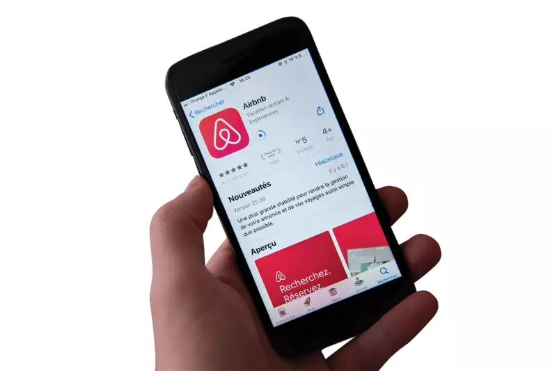 Airbnb em crise: Por que grandes cidades estão declarando guerra contra o aluguel por temporada?