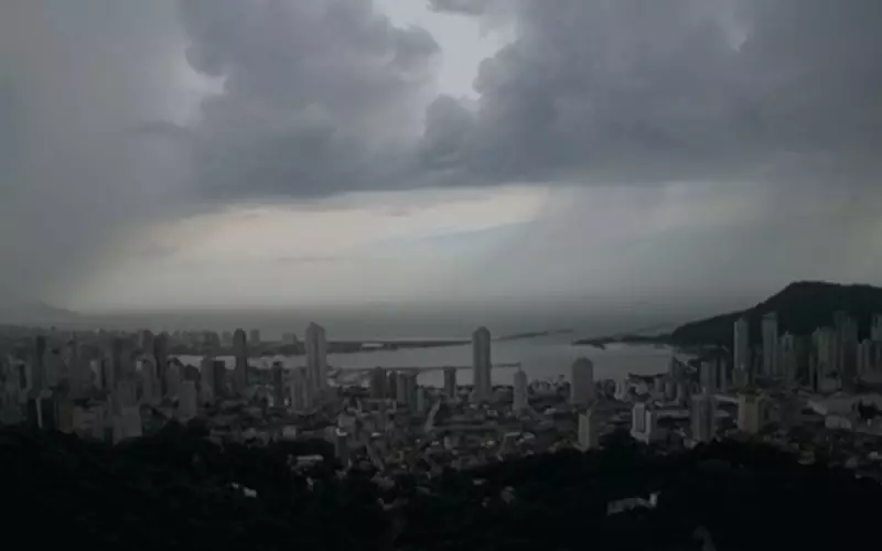 Alerta Laranja no Litoral Norte de SC: Temporais com Alto Risco de Alagamentos e Deslizamentos