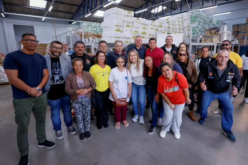 Araucária distribui 30 toneladas de alimentos arrecadados em campanha solidária