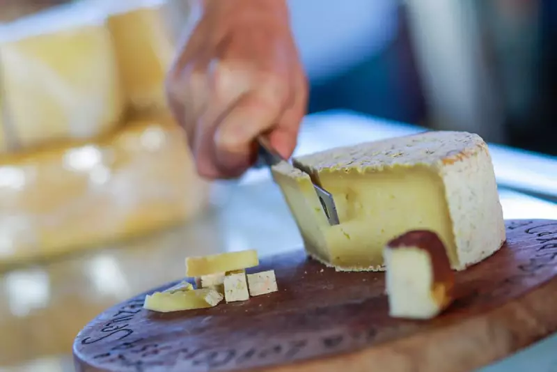 Artesanato Sustentável: Como Produtos Feitos à Mão Estão Gerando Renda e Valorizando o Agronegócio