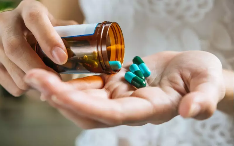 Automedicação: Especialista alerta sobre riscos e dificuldades no diagnóstico de doenças graves