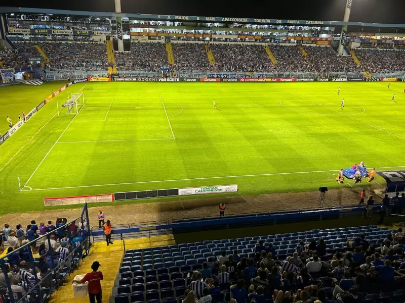 Avaí x Chapecoense: Onde assistir, escalações e tudo sobre o jogo da Série B
