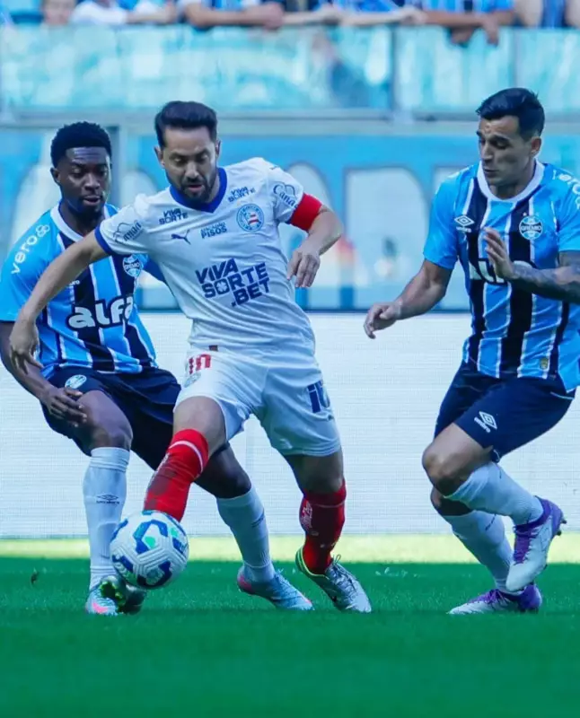 Bahia perde para o Grêmio em jogo polêmico e sai do G6 do Brasileirão