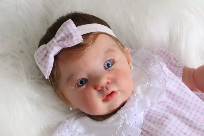 Bebê reborn toma vacina em posto de saúde de SC e viraliza nas redes sociais