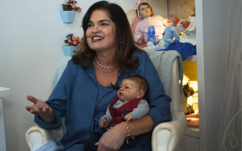 Bebês Reborn: Artesã transforma vida com bonecas hiper-realistas em Ribeirão Preto