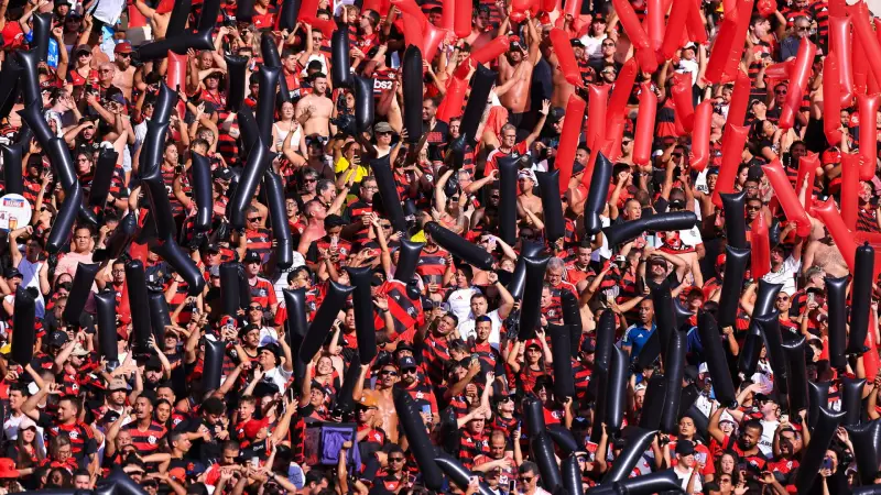Brasileirão 2025: Flamengo e Cruzeiro levam público a recorde histórico