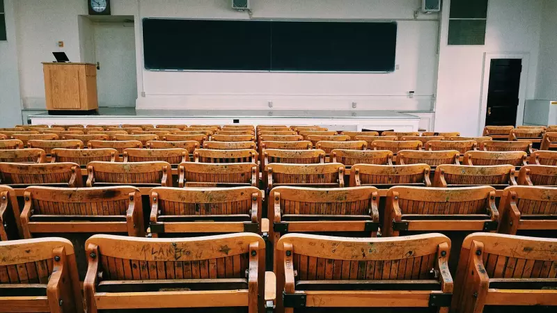 Brasileiros em Harvard temem futuro nos EUA: incertezas e desafios