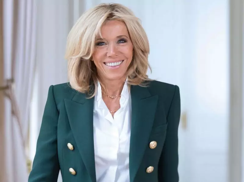 Brigitte Macron: Quem é a primeira-dama da França que deu um tapa no presidente?