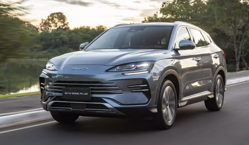 BYD Song Plus 2026 chega com visual repaginado e head-up display inovador
