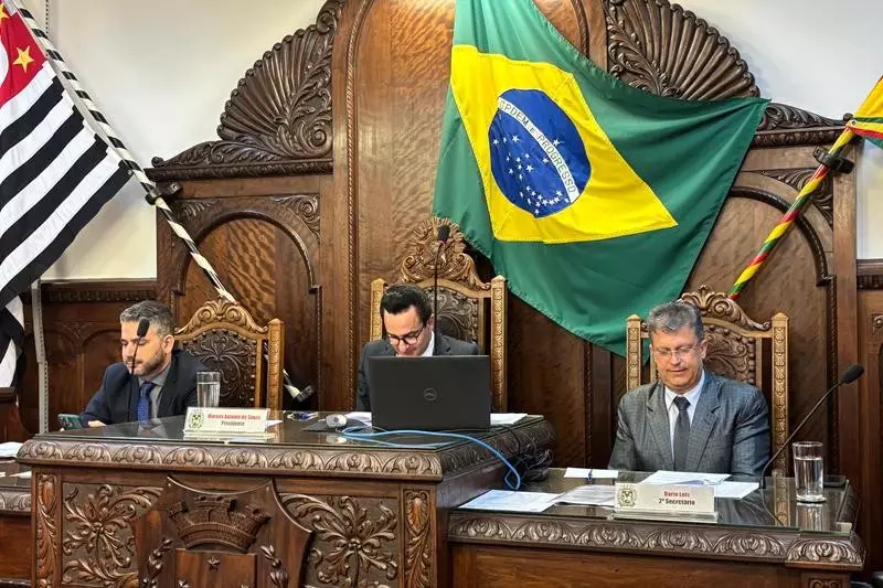 Câmara de Bauru instaura CEI para investigar desvios de doações do Fundo Social para igreja ligada à família da prefeita