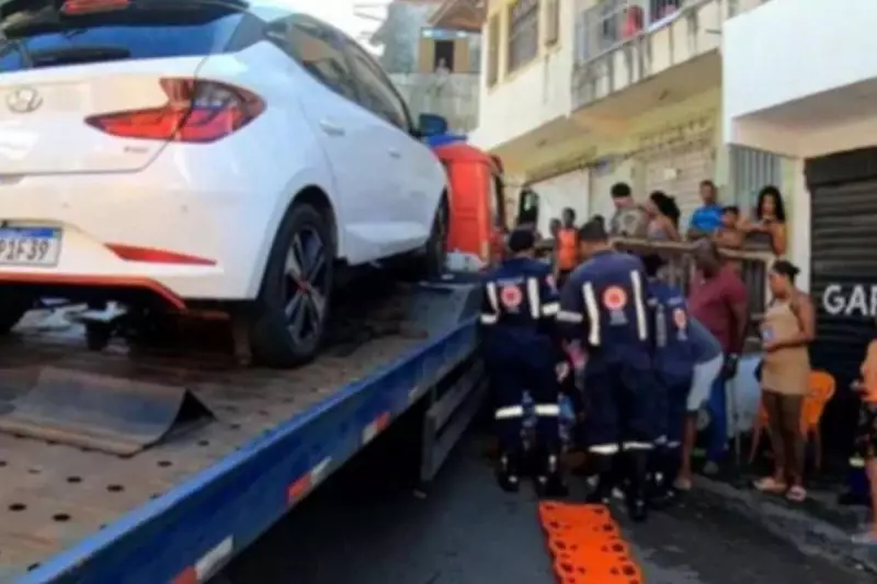 Caminhão desgovernado causa pânico e deixa feridos em Saramandaia, Salvador