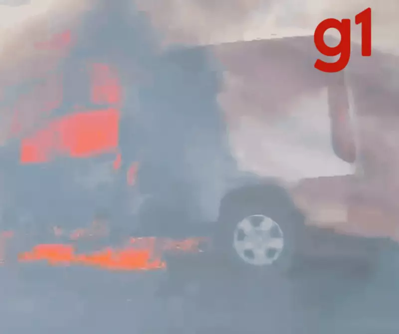 Carro pega fogo perto do Aeroporto Marechal Rondon e causa congestionamento em Várzea Grande, MT