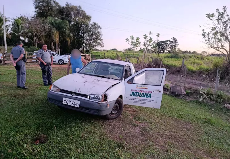 Carros oficiais são furtados em Indiana e Irapuru e abandonados em zonas rurais
