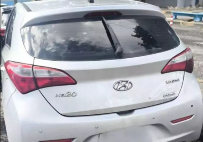 Casal é preso com carro roubado no Terminal de São Joaquim, em Salvador