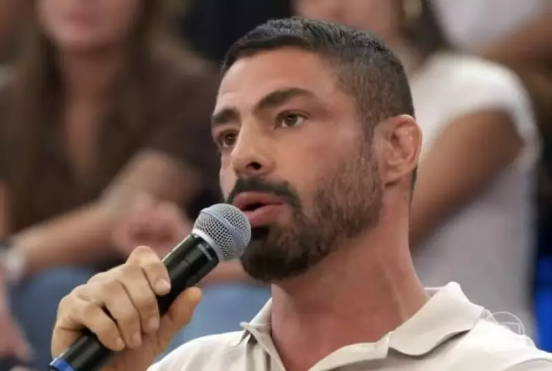 Cauã Reymond causa polêmica ao revelar detalhes íntimos da mãe no 'Altas Horas'