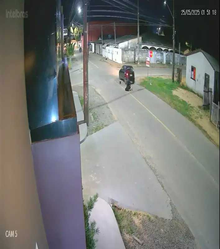 Chocante: Vídeo mostra técnico agrícola matando ex-companheira a facadas em Roraima