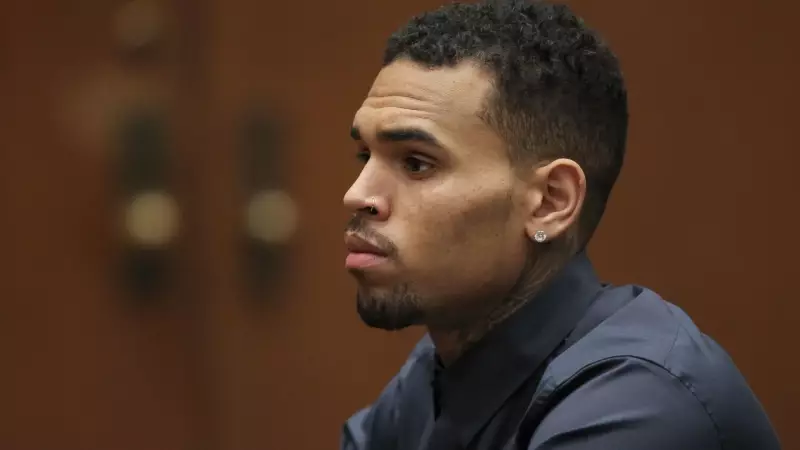 Chris Brown é liberado da prisão após pagar fiança milionária — Saiba os detalhes!