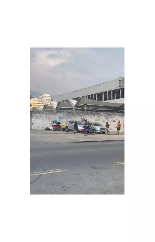 Confusão no Morro da Mangueira: Briga entre moradores termina em tiroteio e pânico