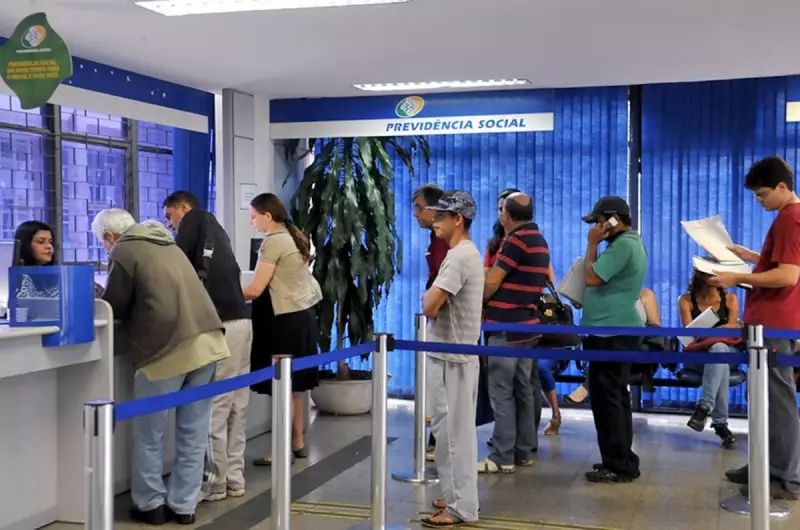 Correios serão habilitados para atender vítimas de fraude no INSS a partir de 30 de maio: saiba como funcionará