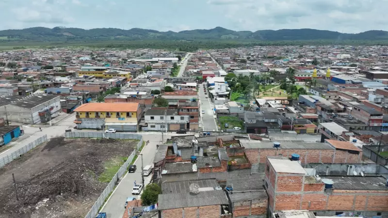 Cratera milenar em SP: Prefeitura desocupa 17 casas em área de risco na Zona Sul