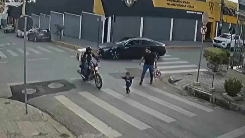 Criança atropelada em faixa de pedestre em BH recebe alta e se recupera bem