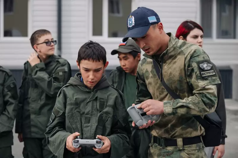 Crianças ucranianas relatam tentativas de recrutamento online por agentes russos