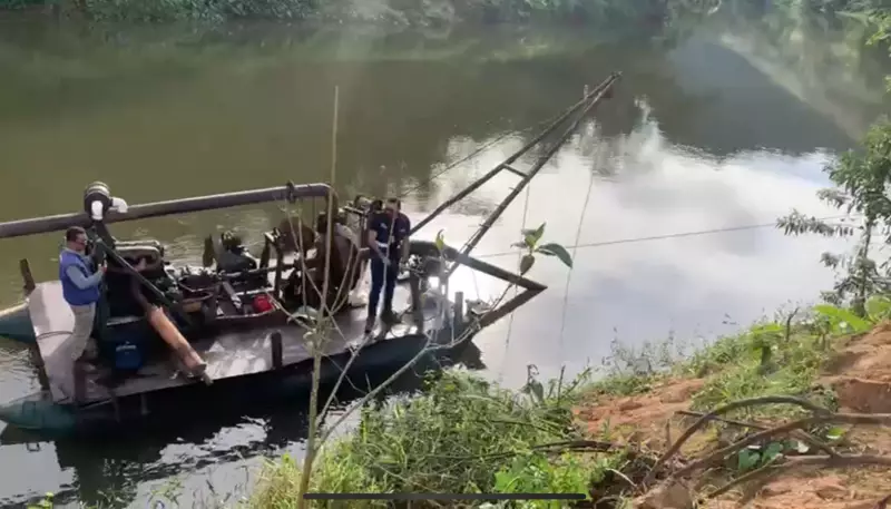 Dois homens são presos por extração ilegal de areia em Valença, RJ