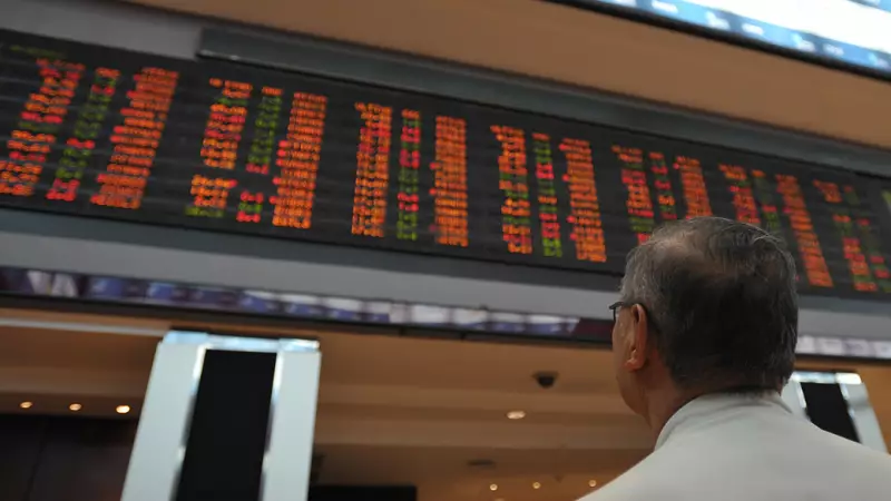Dólar dispara e mercado freia com pressão fiscal e expectativas sobre o Fed