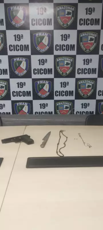 Dupla é presa após sequestrar três mulheres em frente a cafeteria na Zona Oeste de Manaus
