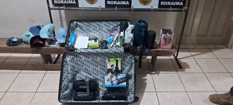 Dupla é presa com mais de 10 celulares após invadir loja no sul de Roraima
