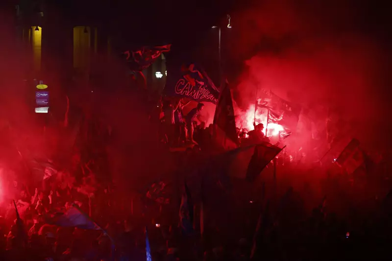 É FAKE que vídeo de fogos em Nápoles tenha relação com título do Campeonato Italiano pelo Napoli