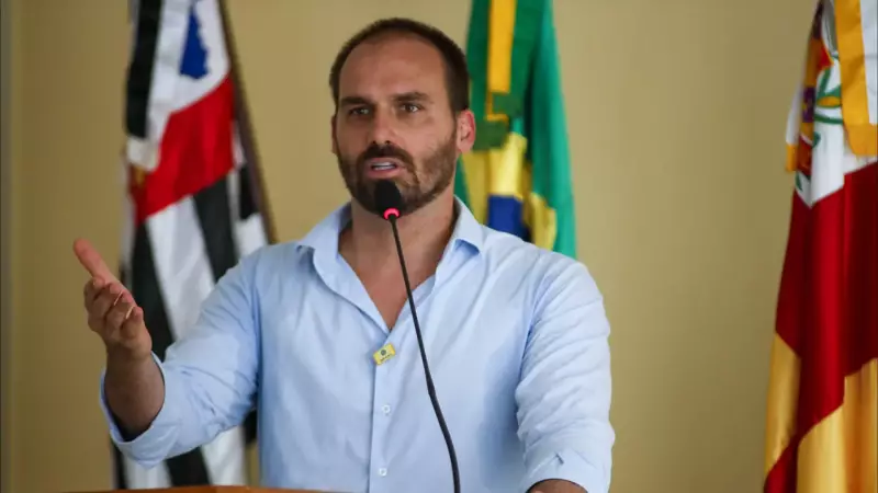 Eduardo Bolsonaro ataca soberania do Brasil e critica PGR em nova polêmica