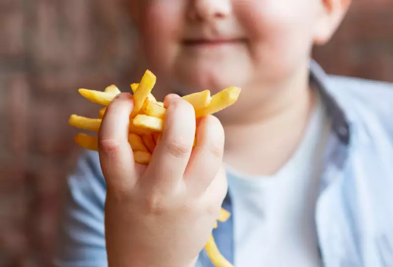 Estudo alarmante: 1 em cada 4 adolescentes terá obesidade ou sobrepeso até 2030