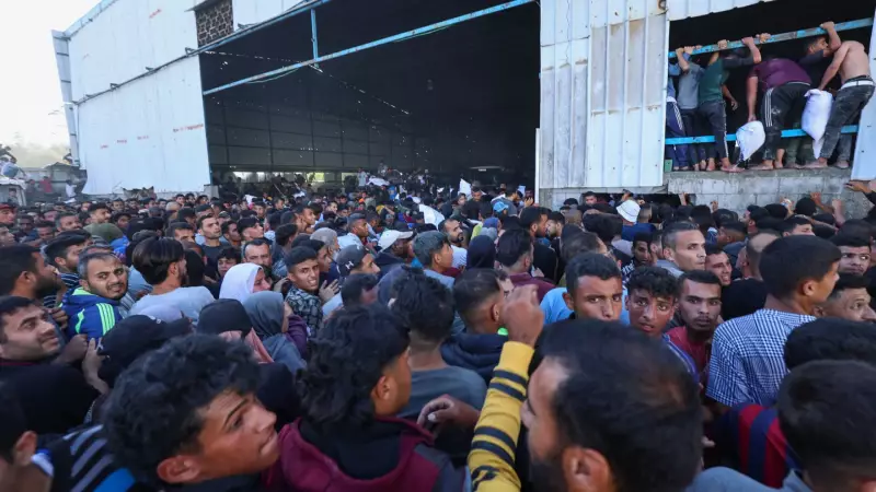 Fome extrema em Gaza: Civis invadem armazém da ONU em busca de comida e há mortos