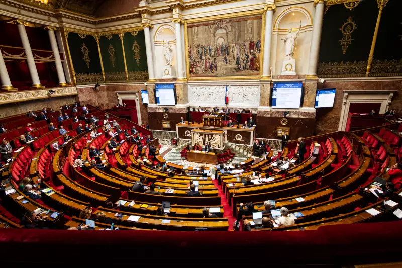 França aprova legalização da morte assistida: entenda o que muda