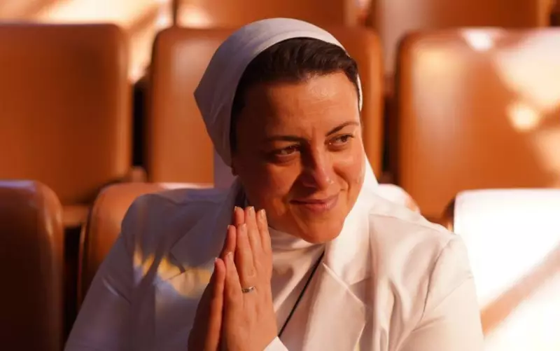 Freira impressiona ao misturar beatbox e espiritualidade em discurso sobre vocação