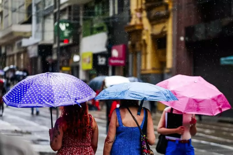Frente fria chega ao Brasil: saiba como se preparar para a queda brusca de temperaturas