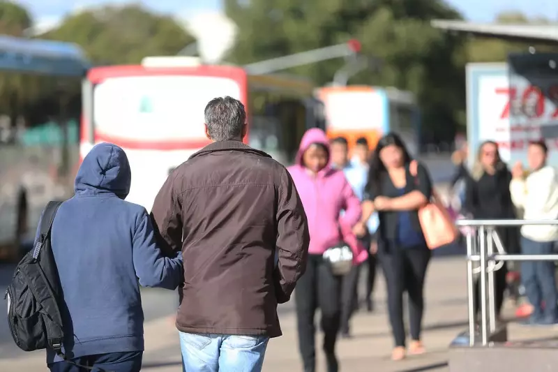 Frente fria chega ao Brasil: veja como fica o tempo nas capitais neste domingo