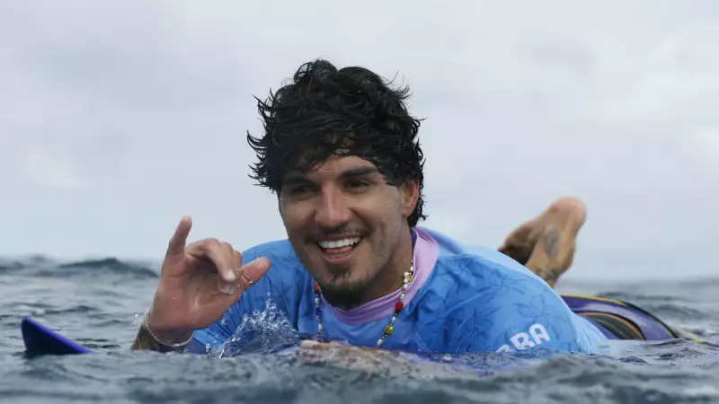 Gabriel Medina retorna às ondas após cirurgia: veja o momento emocionante!