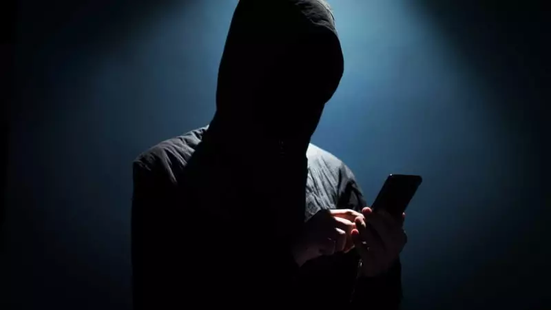 Golpe com IA usa sua voz e dados pessoais para enganar vítimas: como se proteger