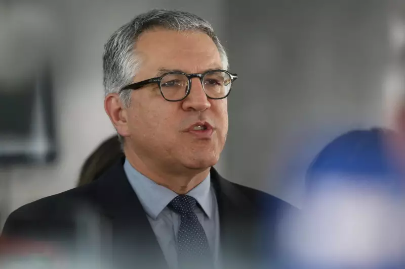 Governo lança programa para reduzir fila por especialistas no SUS: entenda como funciona