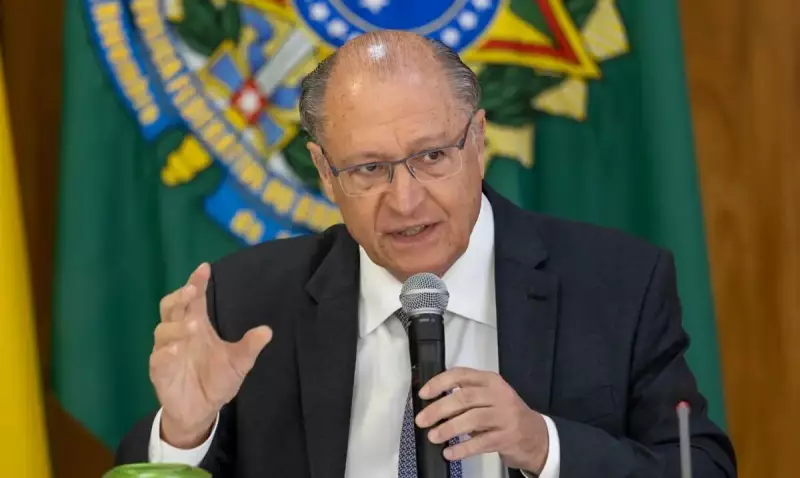 Gripe Aviária Impacta Preços Globais de Alimentos: Alckmin Alerta sobre Riscos