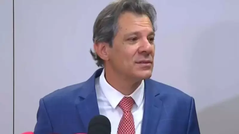 Haddad anula aumento do IOF e afirma: 'Praticamos taxa menor que governo anterior'